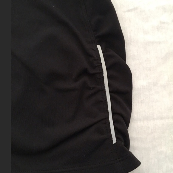 Athleta Contender 2 in 1 Black Skirt Shorts XS - Picture 4 of 10